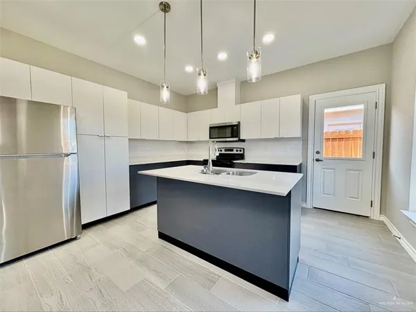 $1,200 | 1413 South Yankton Street, Unit 1, Alton, TX 78573