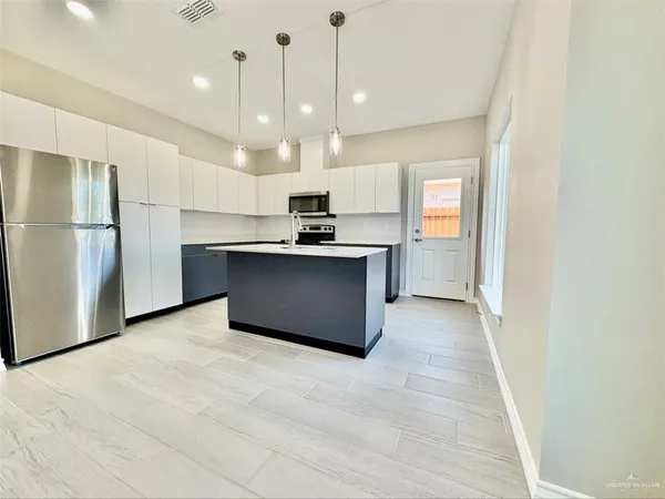 $1,200 | 1413 South Yankton Street, Unit 1, Alton, TX 78573