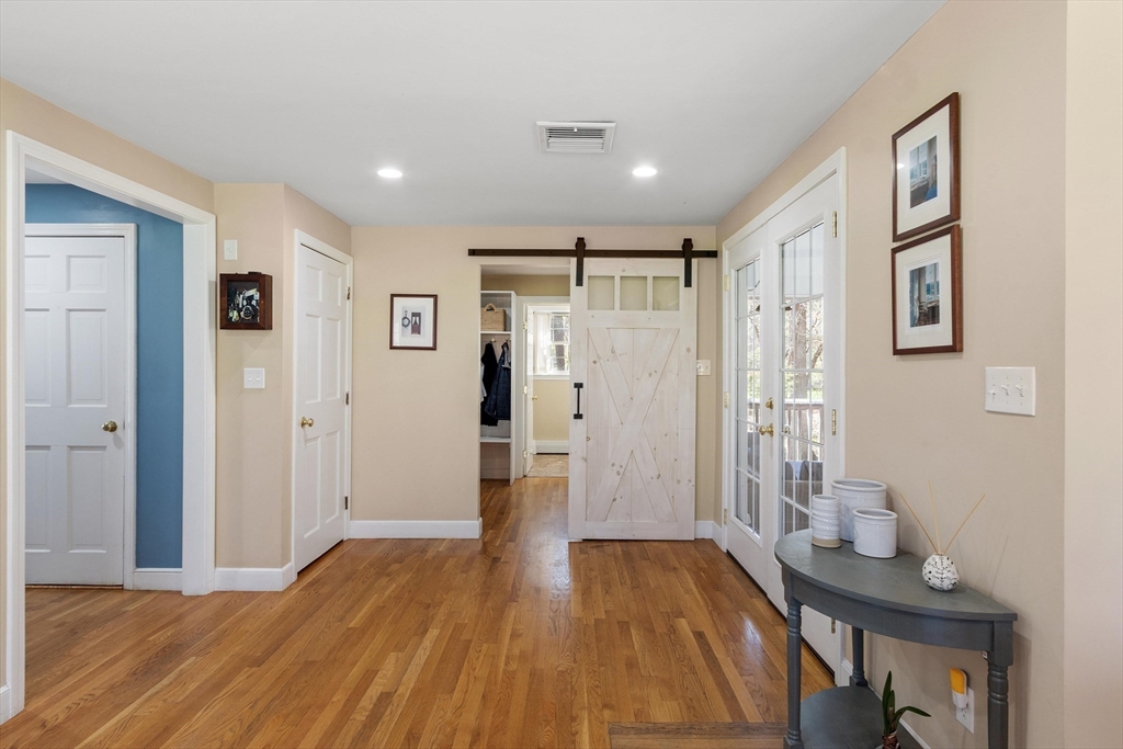 112 Stonecleave Road North Andover, MA 01845 - Photo 16 of 38 Gallery Image 16