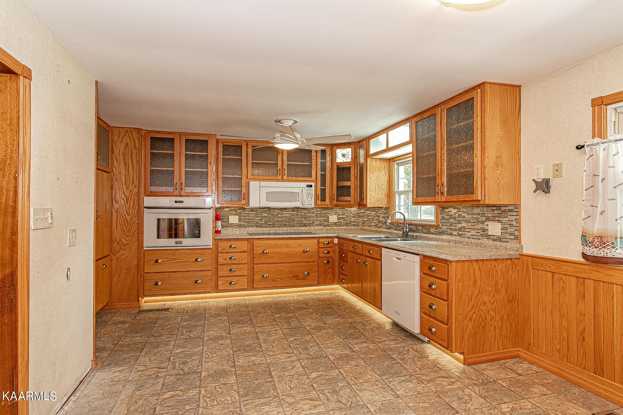 4100 Crestfield Road Knoxville, TN 37921 - Photo 12 of 42 Gallery Image 12