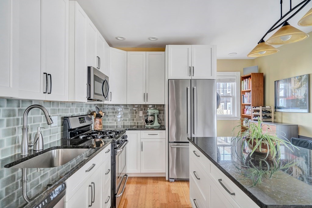 47 Teele Avenue, Unit 2 Somerville, MA 02144 - Photo 7 of 24