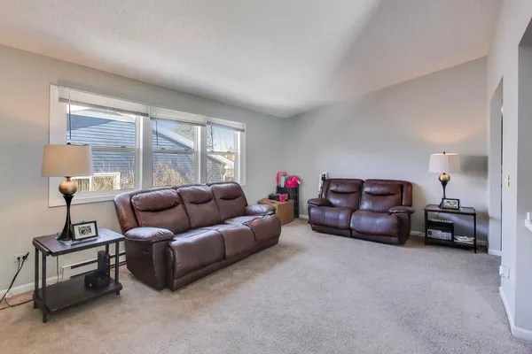 $615,000 | 627 Chardonnay Lane, Crystal Lake, IL 60014