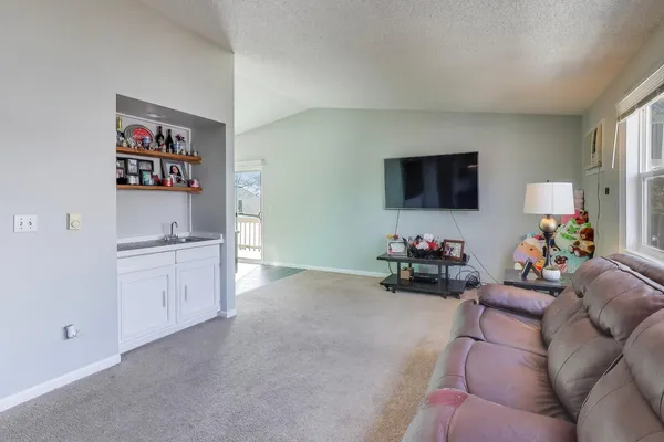 $615,000 | 627 Chardonnay Lane, Crystal Lake, IL 60014