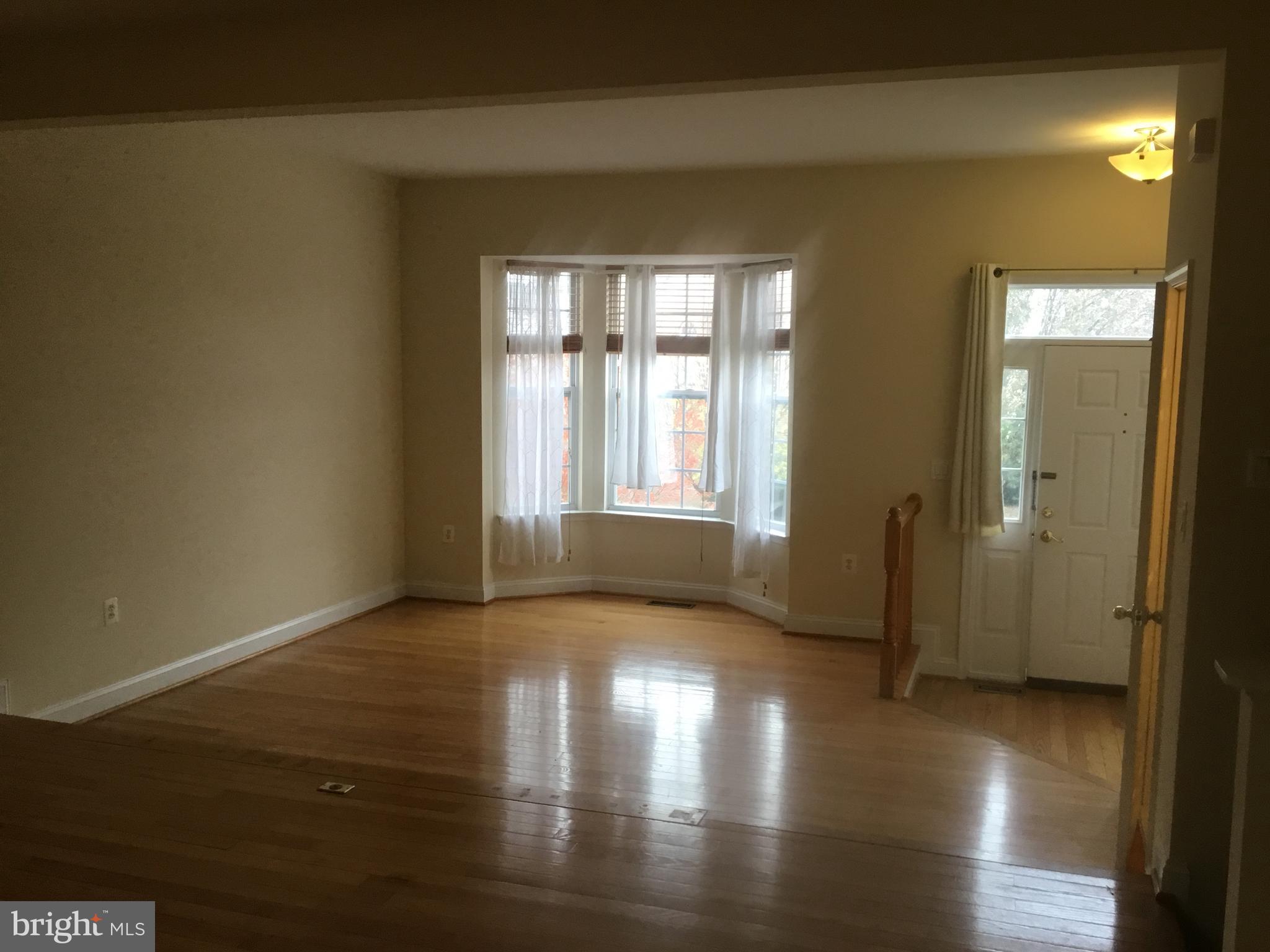 662 McLeary Square Southeast Leesburg, VA 20175 - Photo 3 of 16