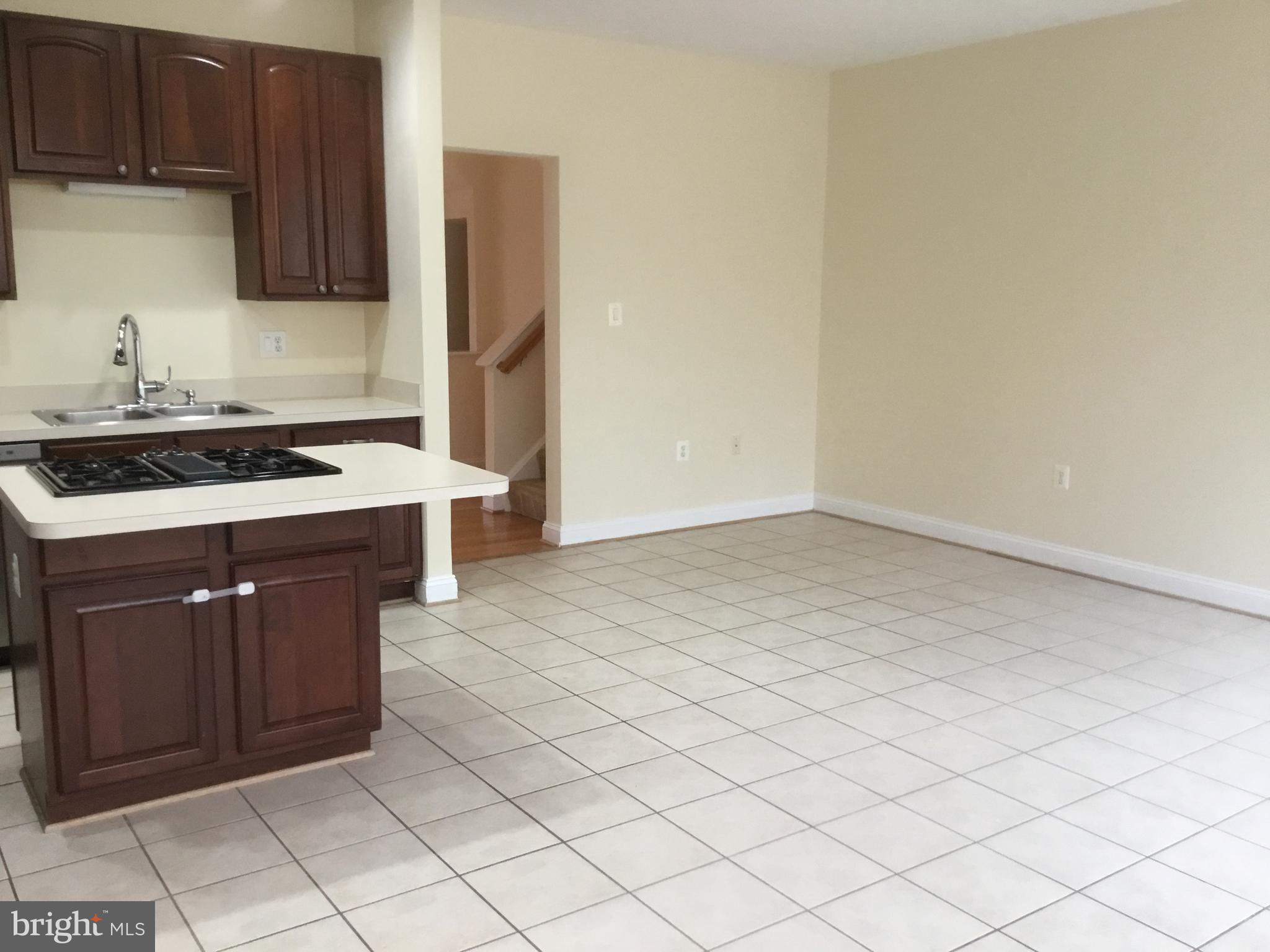 662 McLeary Square Southeast Leesburg, VA 20175 - Photo 5 of 16