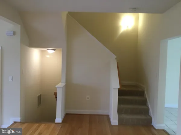 $3,000 | 662 McLeary Square Southeast, Leesburg, VA 20175
