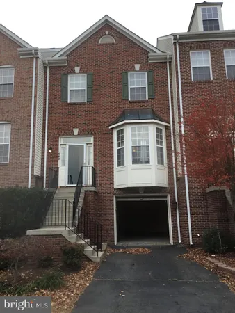 $3,000 | 662 McLeary Square Southeast, Leesburg, VA 20175