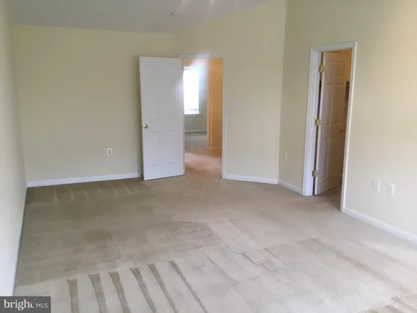 $3,000 | 662 McLeary Square Southeast, Leesburg, VA 20175