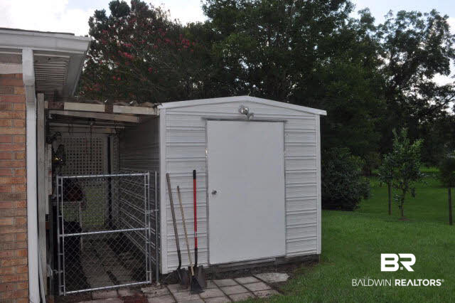 511 West Amanda Avenue Foley, AL 36535 - Photo 19 of 23 Storage Building