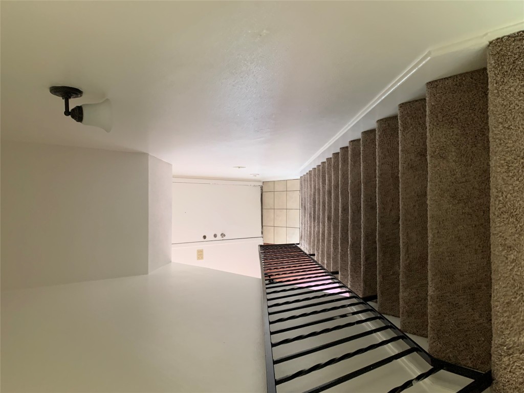 8112 Sonnet Avenue, Unit 102 Austin, TX 78759 - Photo 7 of 11 a view of entryway