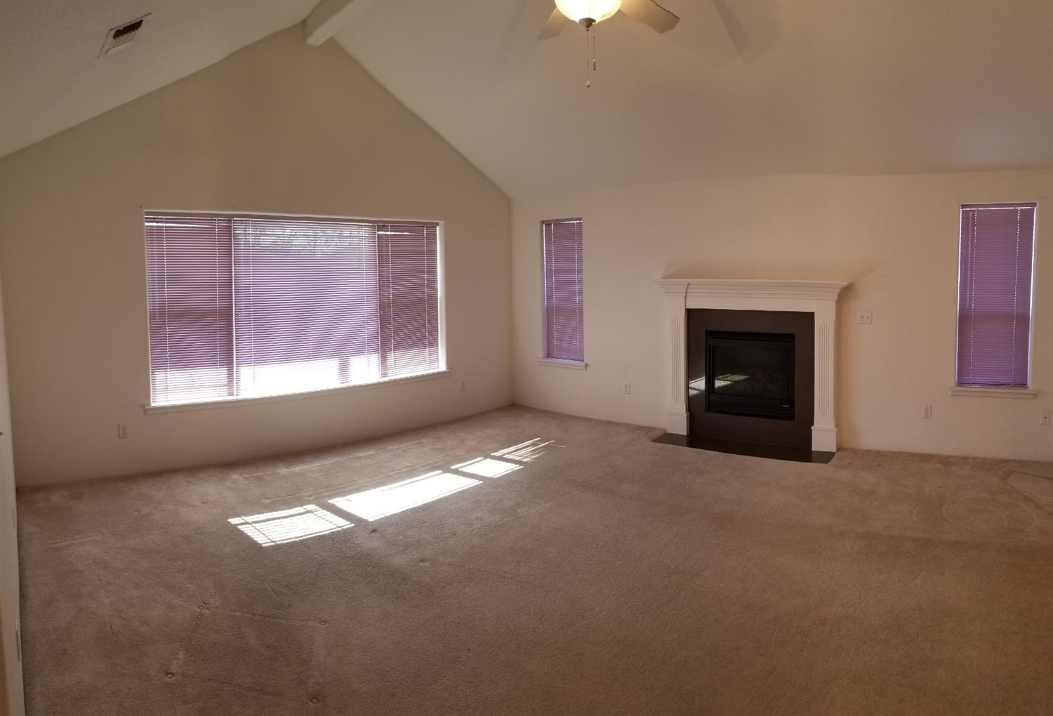 2319 Rabun Way Central Point, OR 97502 - Photo 4 of 14 Additional Photo