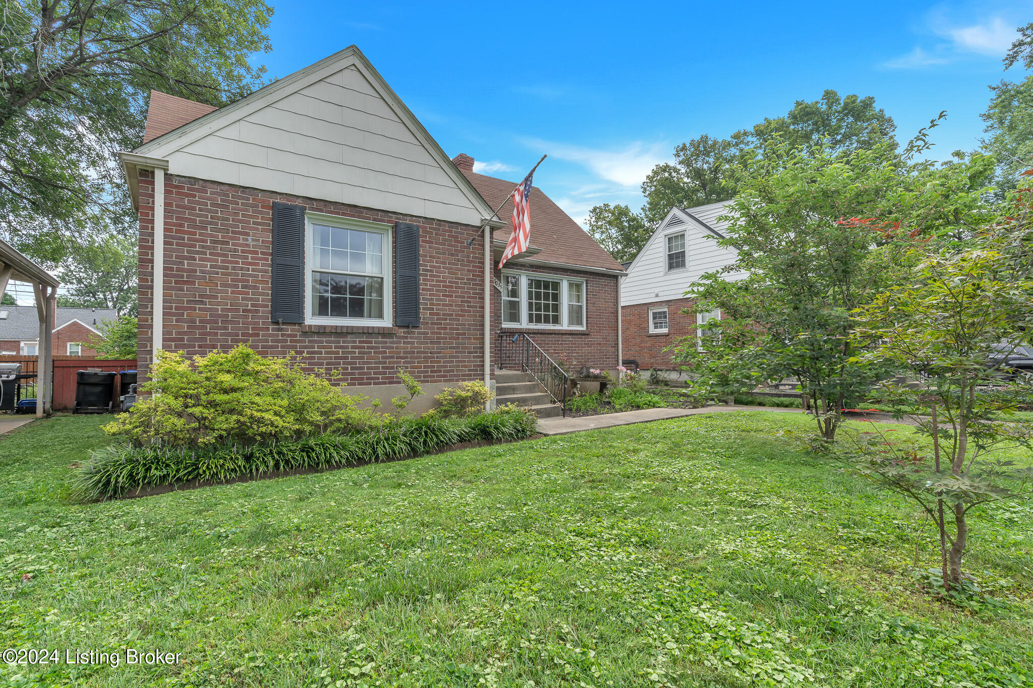 3035 Beaumont Road Louisville, KY 40205 - Photo 4 of 34 DSC09460
