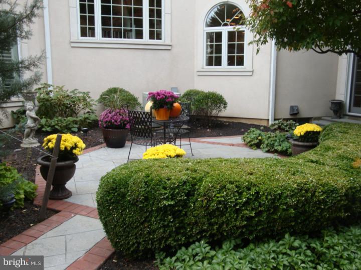 2329 Riverbend Road Allentown, PA 18103 - Photo 19 of 21 Gallery Image 19