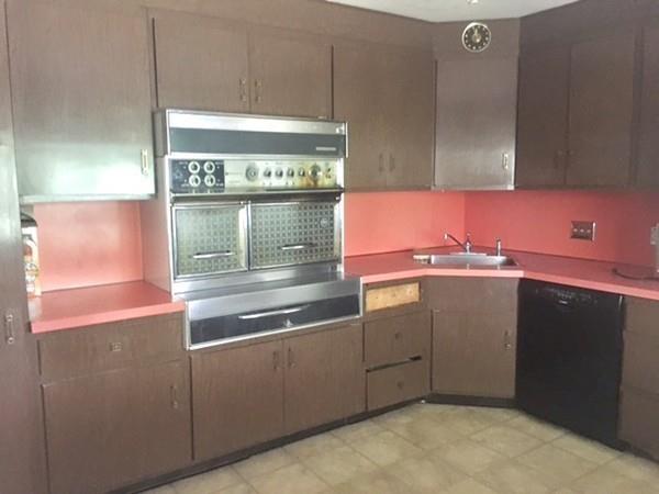 376 Dudley Road Newton, MA 02459 - Photo 14 of 35