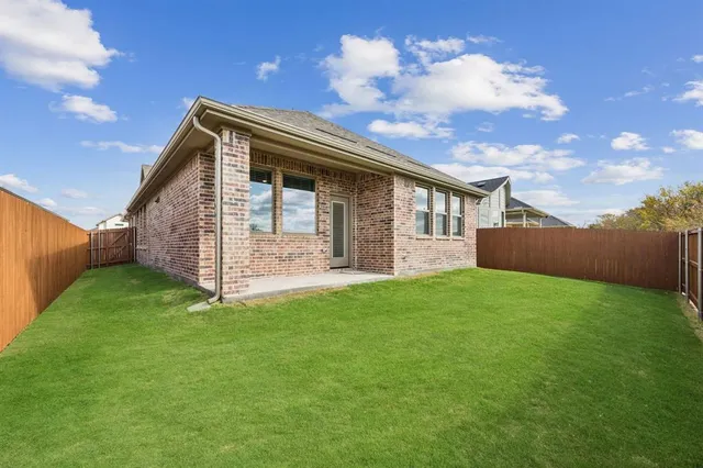 $299,765 | 3925 Allred Drive, Crandall, TX 75114