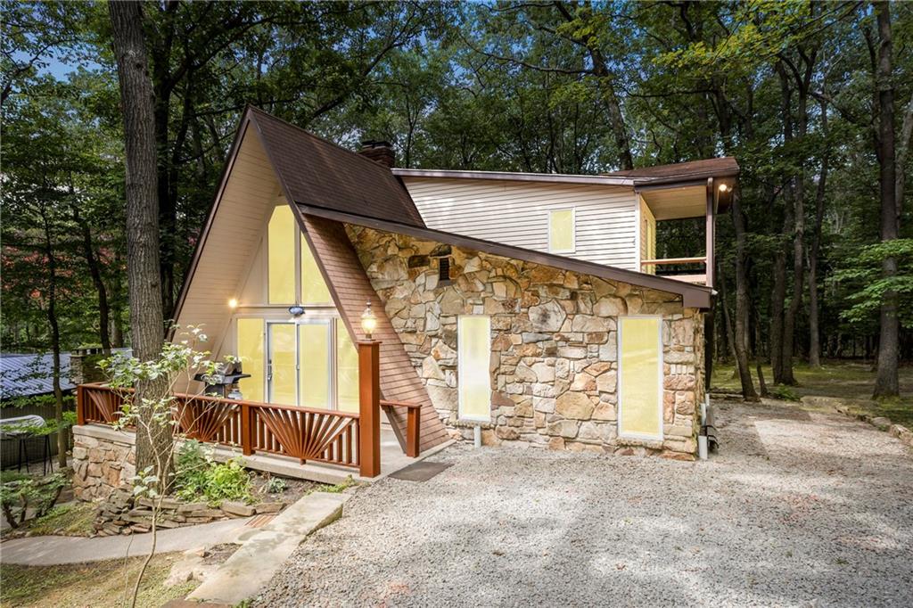 223 Greenbrier Road Acme, PA 15610 - Photo 3 of 45 Gallery Image 3