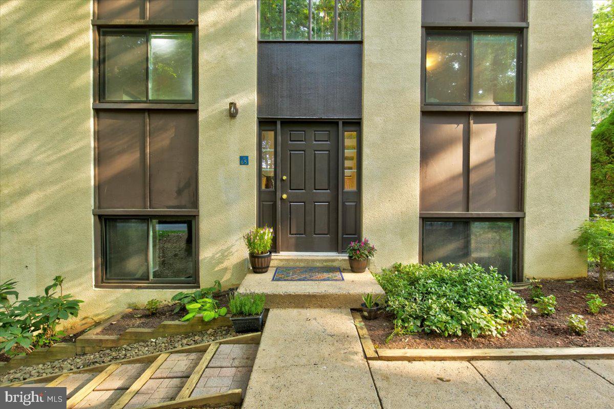 11865 Barrel Cooper Court Reston, VA 20191 - Photo 5 of 39 Gallery Image 5