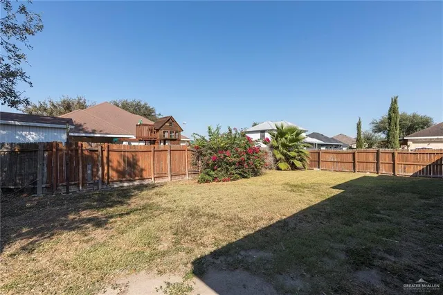$1,700 | 1909 Ezekiel Street, Edinburg, TX 78542