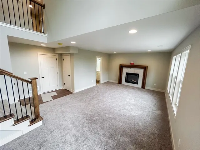 $429,900 | 989 Sicklebar Drive, Peculiar, MO 64078