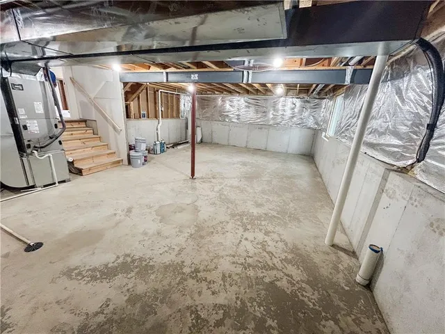 $429,900 | 989 Sicklebar Drive, Peculiar, MO 64078