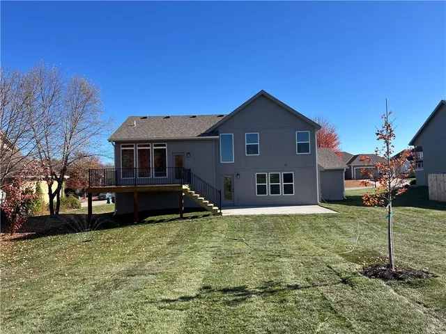 $429,900 | 989 Sicklebar Drive, Peculiar, MO 64078