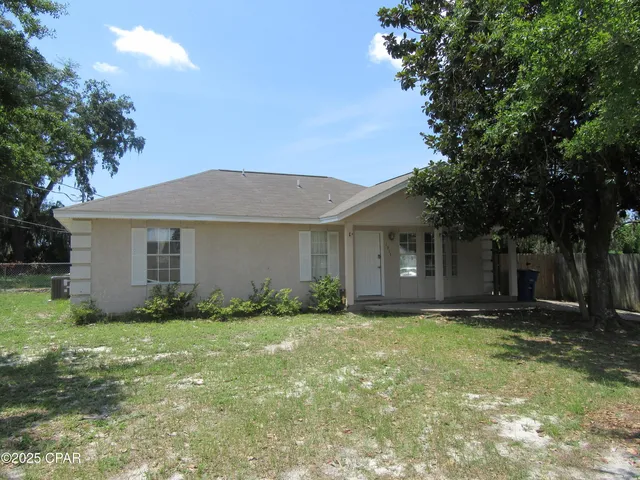 $1,800 | 1317 Chestnut Avenue, Panama City, FL 32401