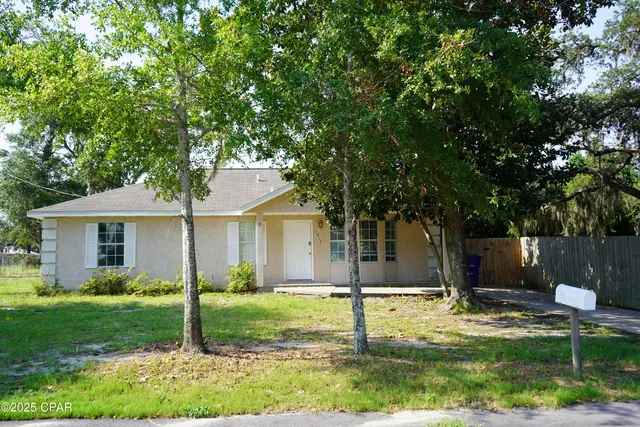 $1,800 | 1317 Chestnut Avenue, Panama City, FL 32401
