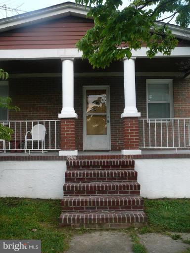 240 Pinewood Road Dundalk, MD 21222 - Photo 1 of 13 Exterior (Main)