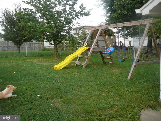 240 Pinewood Road Dundalk, MD 21222 - Photo 4 of 13 Playset will stay!!