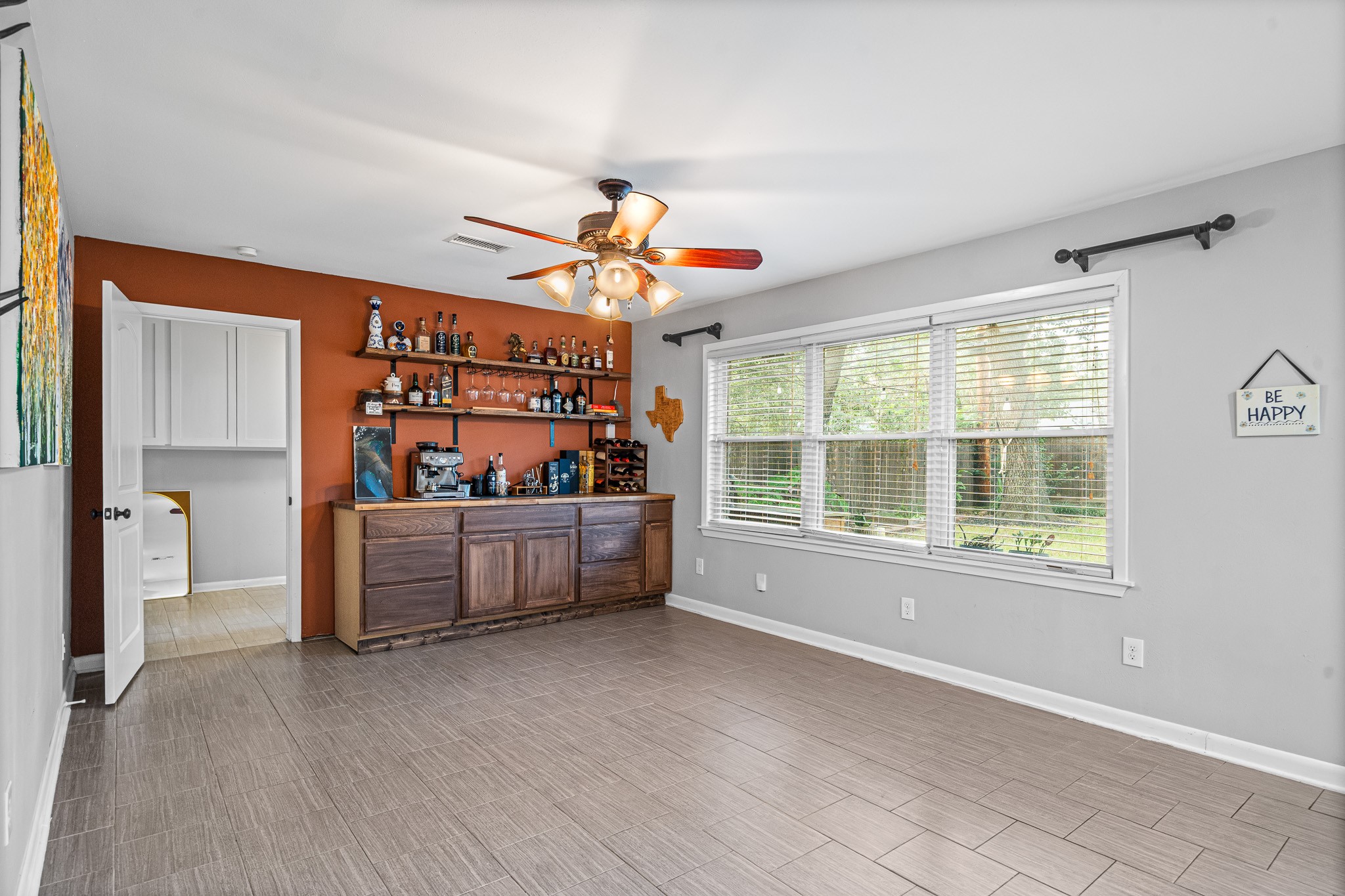 5606 Warm Springs Road Houston, TX 77035 - Photo 13 of 37 Gallery Image 13