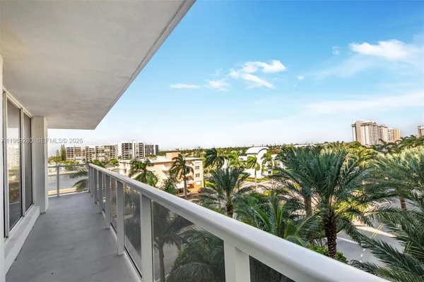 $4,000 | 2751 South Ocean Drive, Unit 501N, Hollywood, FL 33019