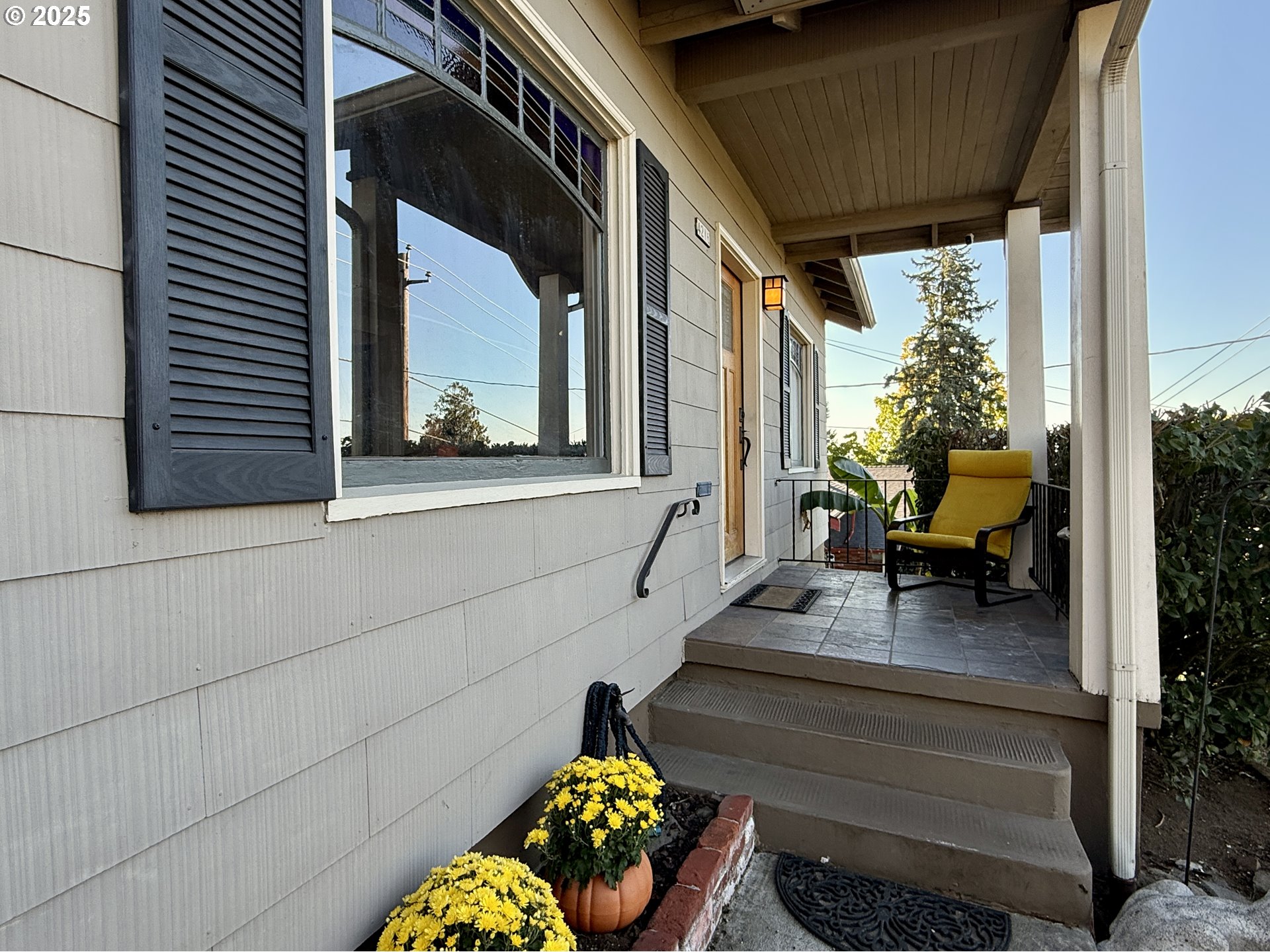 4216 Northeast 18th Avenue Portland, OR 97211 - Photo 2 of 46 a house view with a seating space