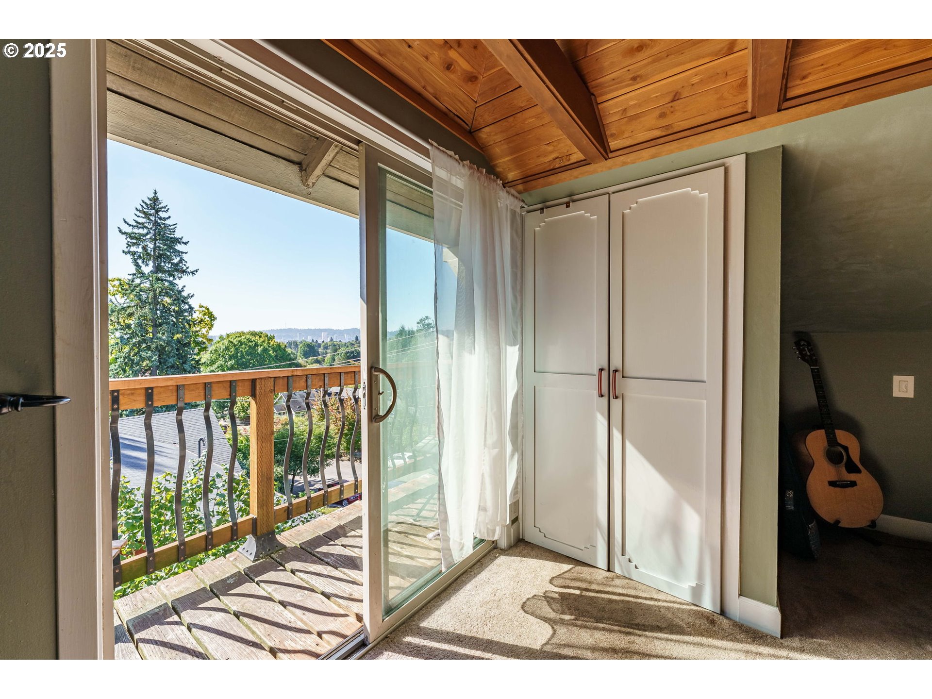 4216 Northeast 18th Avenue Portland, OR 97211 - Photo 29 of 46 a view of a balcony