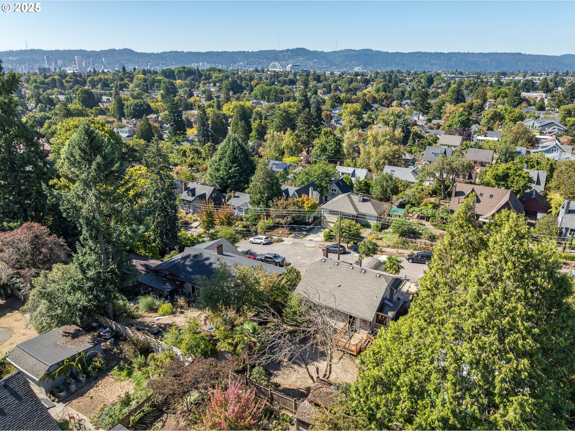 4216 Northeast 18th Avenue Portland, OR 97211 - Photo 44 of 46 a view of a city with a mountain