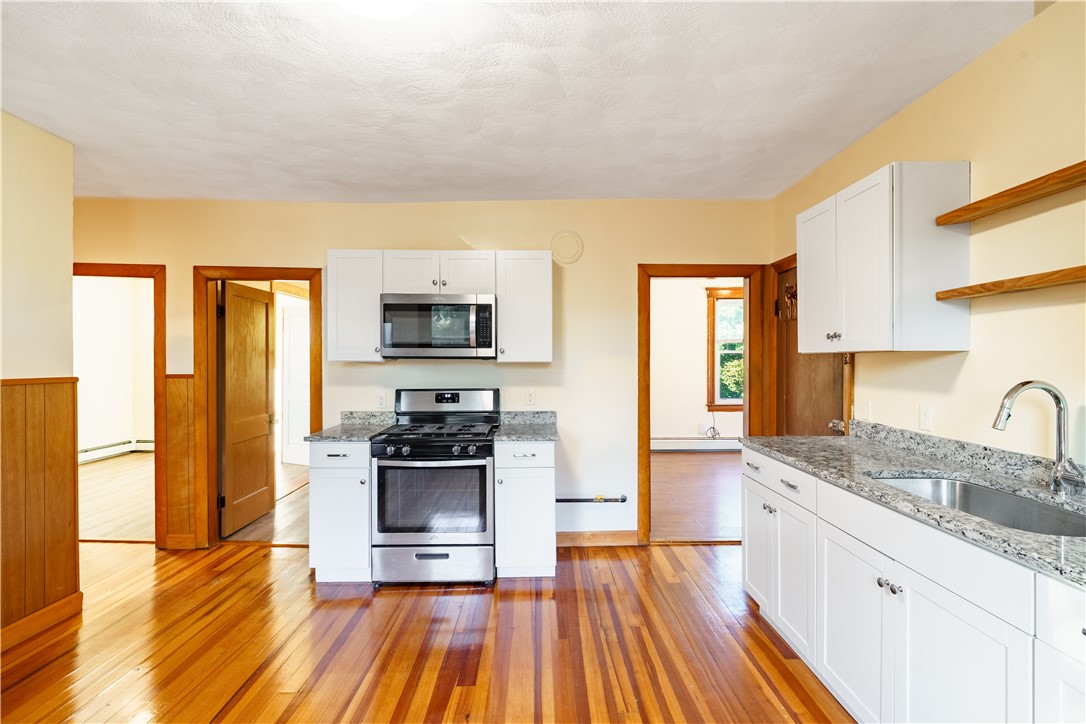 228 Valley Street, Unit 3 Woonsocket, RI 02895 - Photo 5 of 17 Gallery Image 5