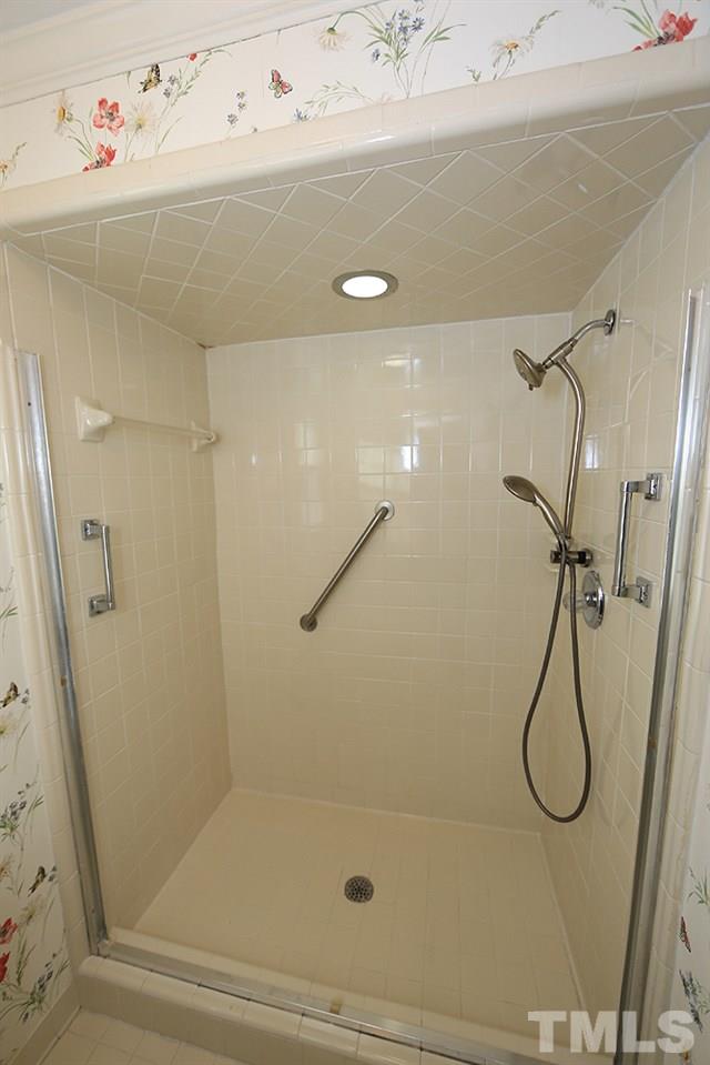 2001 Chichester Court Raleigh, NC 27615 - Photo 14 of 20