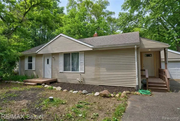 $169,900 | 1460 Maria Street, Flint, MI 48507