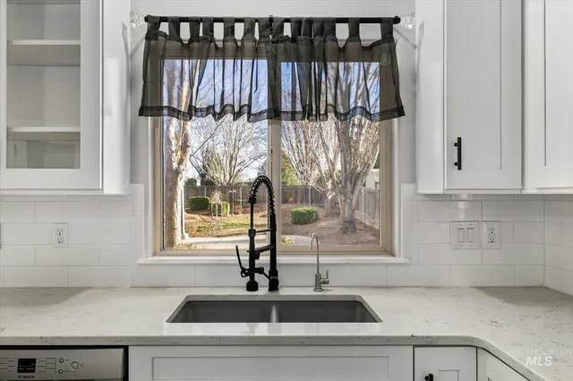 $975,000 | 2910 South Mayflower Way, Boise, ID 83709