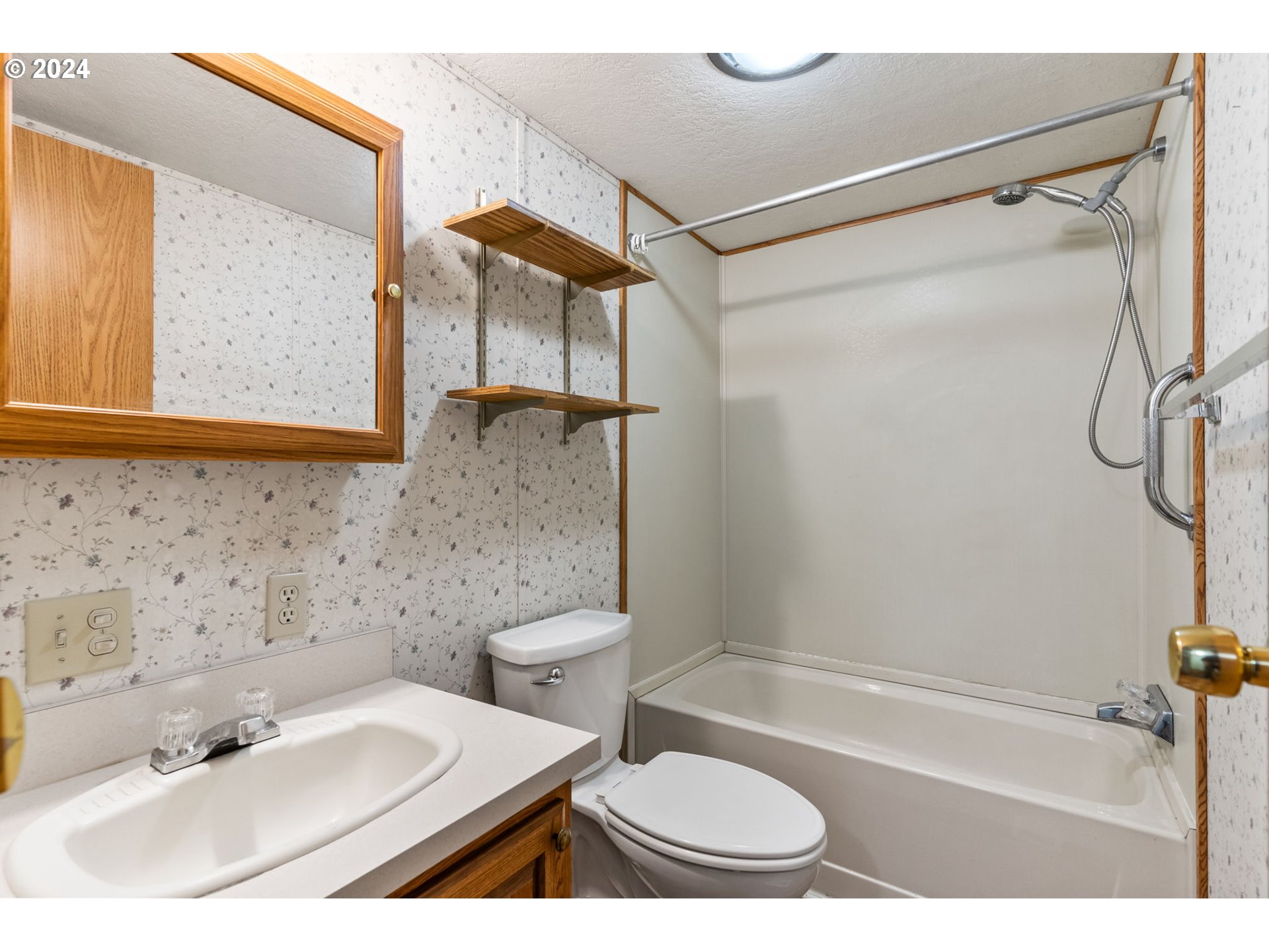 2796 South Main Road, Unit 75 Lebanon, OR 97355 - Photo 15 of 27 Gallery Image 15