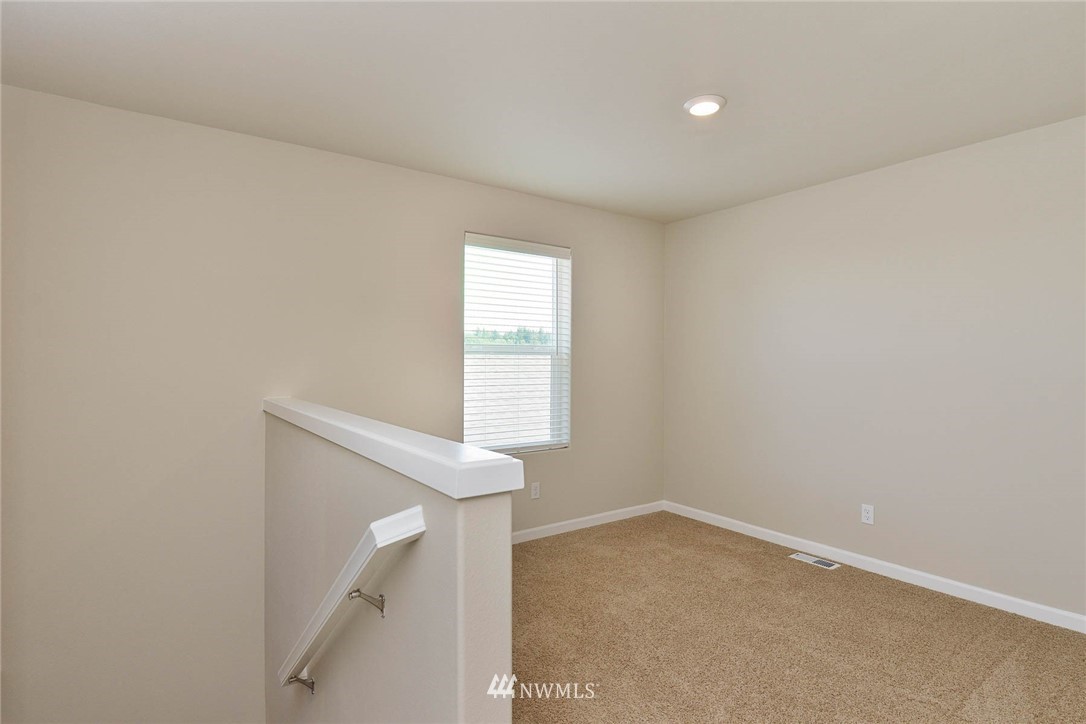 190 Russell Road Bremerton, WA 98312 - Photo 11 of 16 Gallery Image 11
