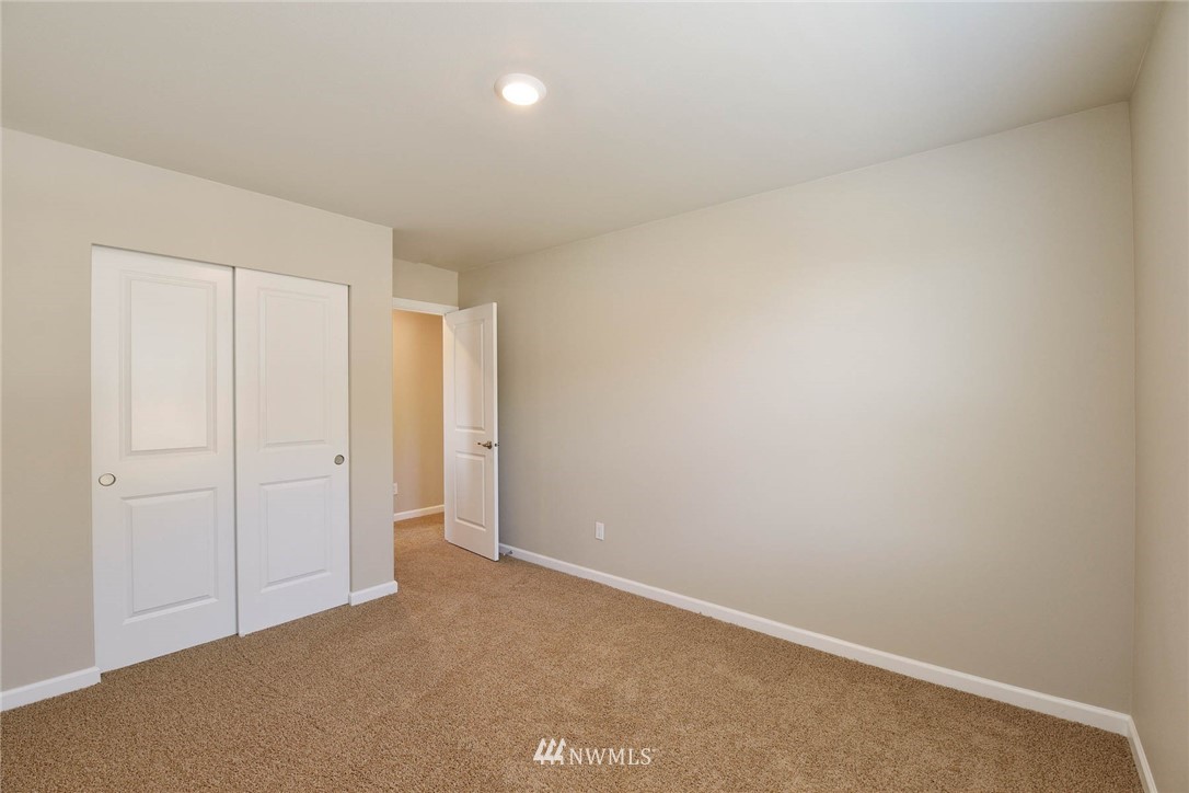 190 Russell Road Bremerton, WA 98312 - Photo 14 of 16 Gallery Image 14