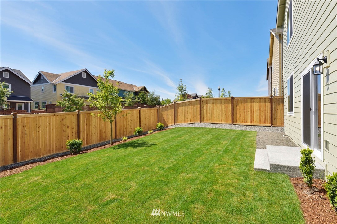 190 Russell Road Bremerton, WA 98312 - Photo 4 of 16 Gallery Image 4