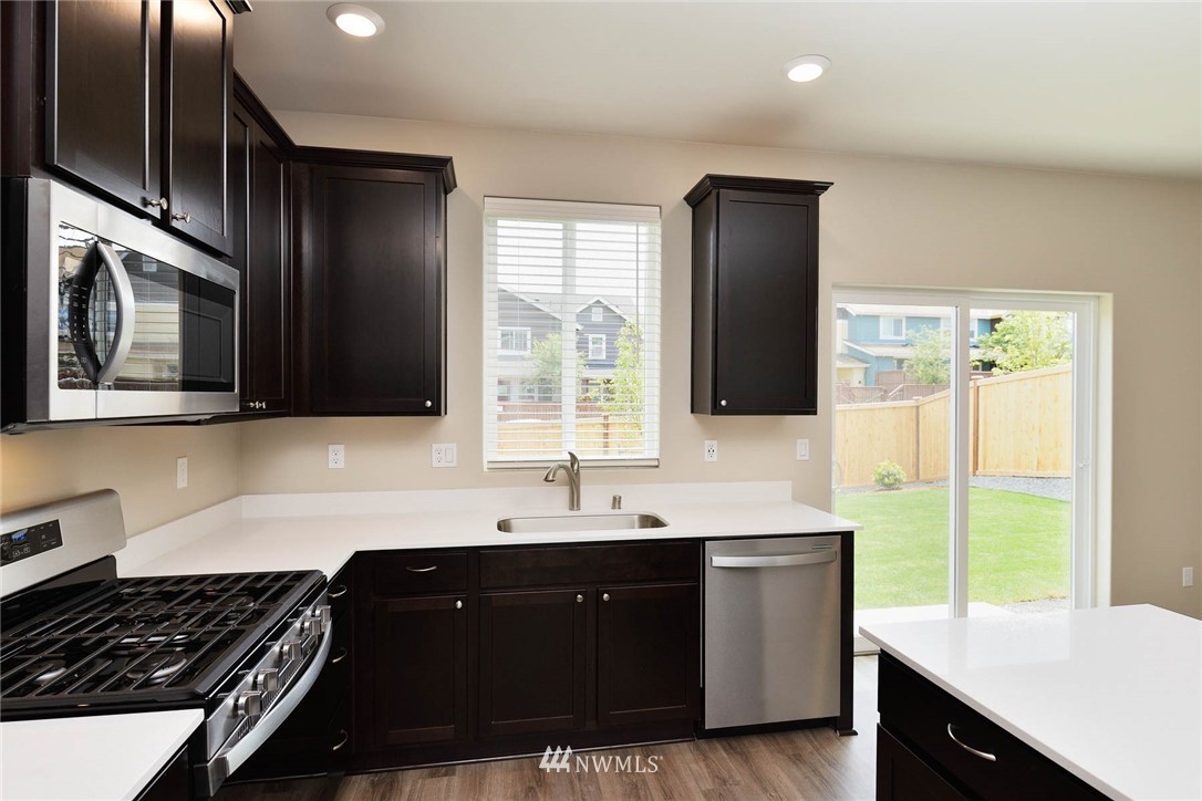 190 Russell Road Bremerton, WA 98312 - Photo 9 of 16 Gallery Image 9