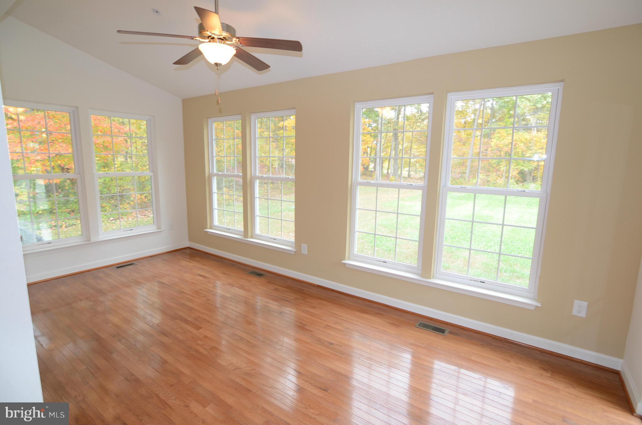 4608 Mountain Road Pasadena, MD 21122 - Photo 12 of 30 Interior (General)