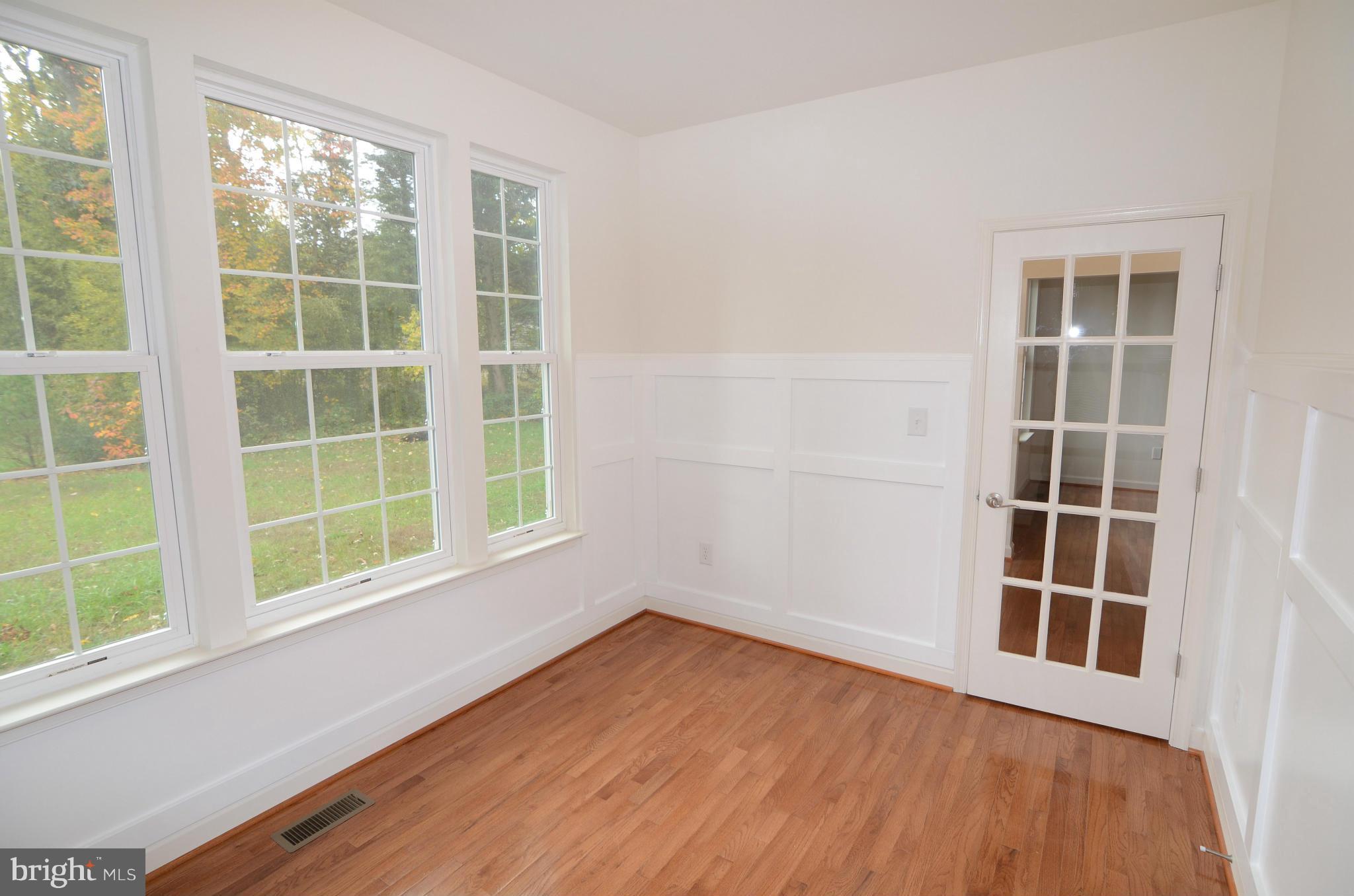 4608 Mountain Road Pasadena, MD 21122 - Photo 17 of 30 Interior (General)