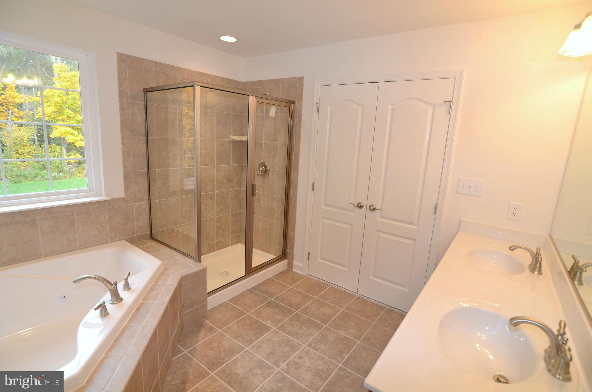 4608 Mountain Road Pasadena, MD 21122 - Photo 20 of 30 Bath (Master)