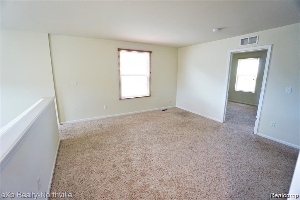 28385 Declaration Drive Novi, MI 48377 - Photo 12 of 21