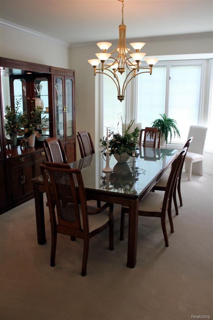 580 Springview Drive Rochester, MI 48307 - Photo 11 of 22 Dining Room
