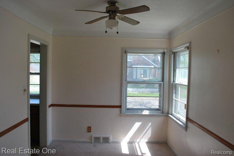 10519 Balfour Road Detroit, MI 48224 - Photo 9 of 25 Dining Room