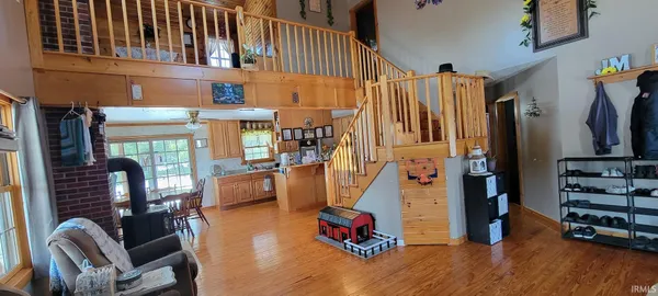 10912 East 1250th Street North, Odon, IN 47562